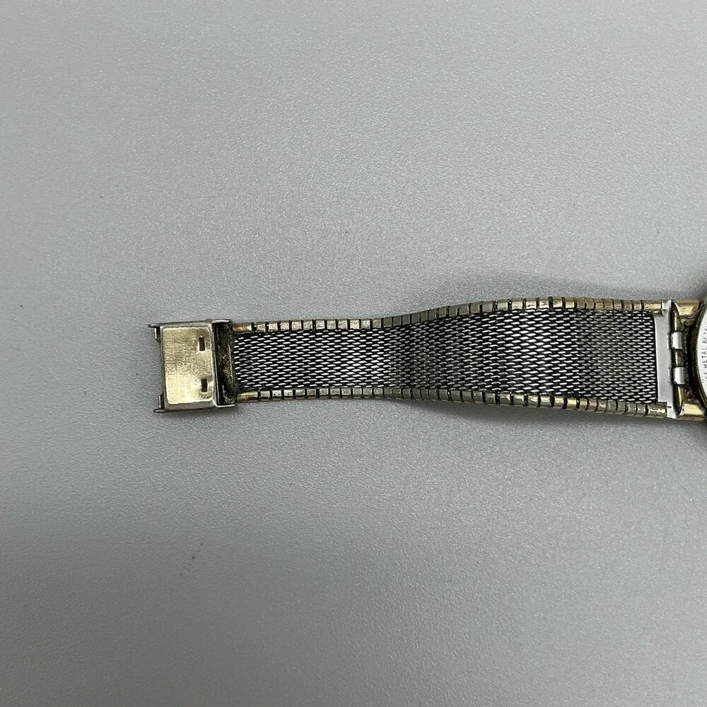 Vintage Wittnauer Geneve Womens Watch 27mm Gold Tone Dial Textured Manual Wind